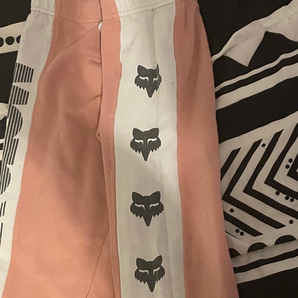 Fox Sweatpants - Picture 5 of 5
